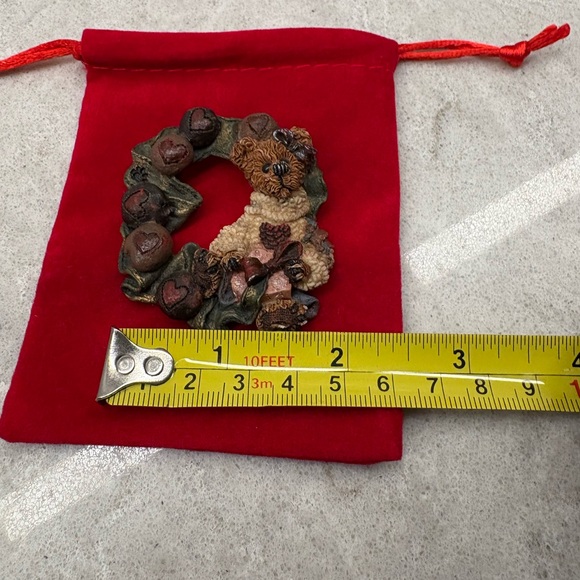Boyds Bear Pin Wreath with Hearts - Picture 2 of 3